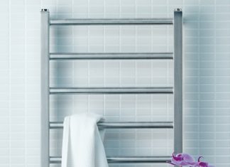 Как выбрать полотенцесушитель для ванной комнаты