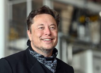 Илон Маск объявил о продаже мерча Tesla за Dogecoin и спровоцировал взлёт альткоина