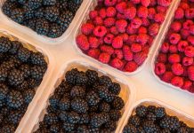 Ягоды с доставкой на дом: популярность услуги