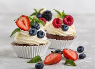 Десерты с доставкой: радость для гурманов и сладкоежек