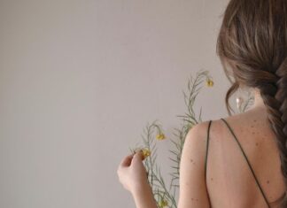 Как ухаживать за волосами весной: главные правила и советы