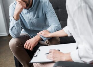 Поддержка людей, страдающих от зависимостей: как обрести свободу.